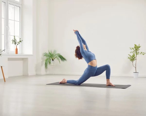 nen-tap-gym-hay-yoga-de-giam-mo-bung-va-giam-can-nhanh-2