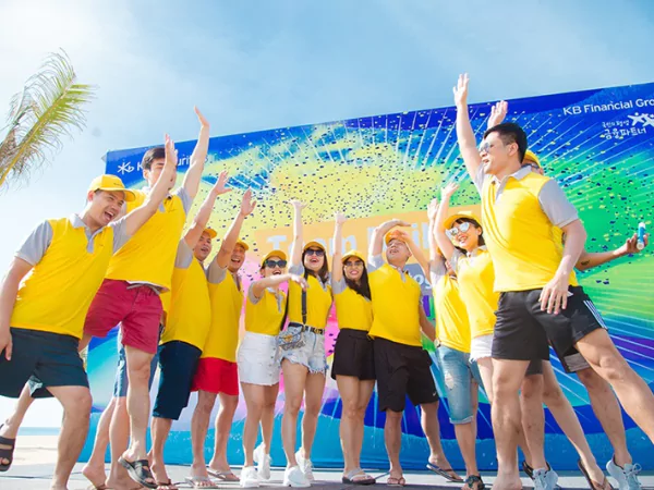 Các kiểu tạo dáng chụp ảnh team building độc đáo, khác biệt